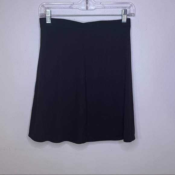 J. JILL Fit On-The-Go Black Skort Skirt - Picture 2 of 10